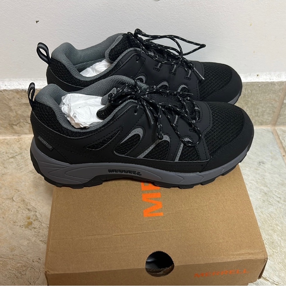 Hiking shoes